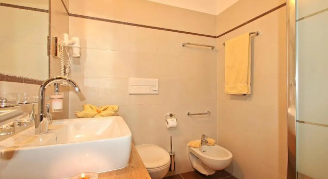 Семейный номер Economy с балконом Hotel Garni Savoy - new opening