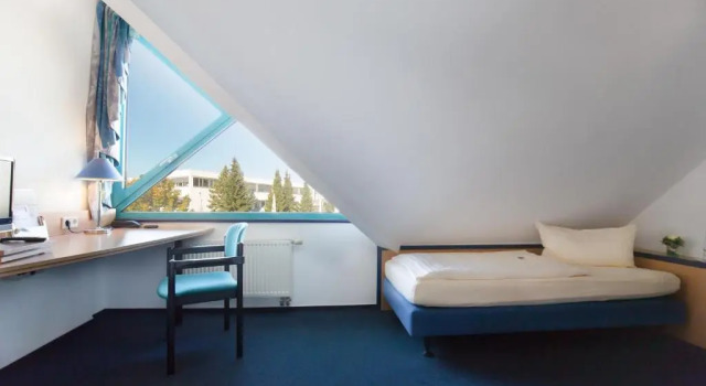 Одноместный номер Standard Мансарда Montana Trend Hotel Lehrte