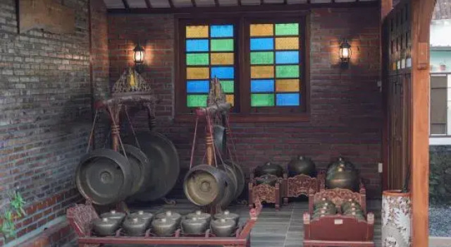 Dalem Jongke by Ubu Villa - 9 Bedrooms Villa in Yogyakarta
