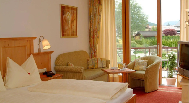 Hotel Goldener Stern, Забронировать Отель Отели Tennengau с бассейном, Бассейн