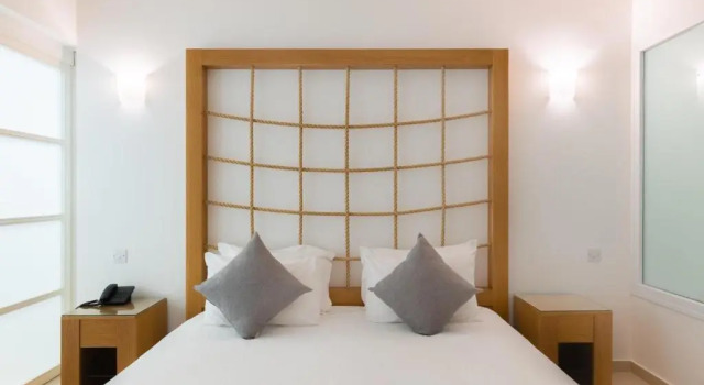 Люкс Grand Napa Mermaid Hotel & Suites