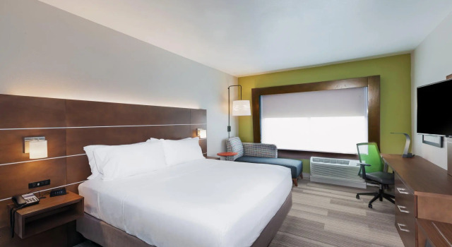 Двухместный номер Standard Holiday Inn Express and Suites Chanute by IHG