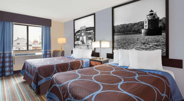Четырёхместный номер Standard Super 8 by Wyndham Havre De Grace Aberdeen Area