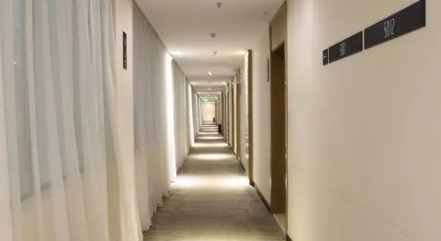 City Comfort Inn Baise Chengbei Fenghuang, Book Hotel Hoteller i Baise med parkering, Parkering