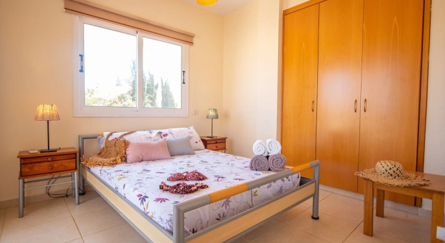 Ayia Thekla Seaside Villa, Boek Villa Villa's in Famagusta, Villa