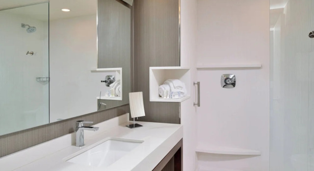 Люкс Courtyard by Marriott Charlotte Steele Creek