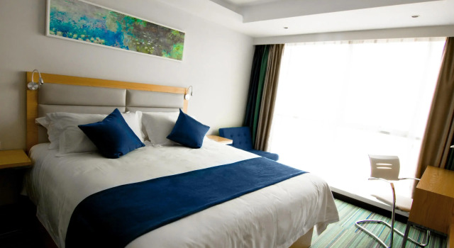 LYZ Business Hotel