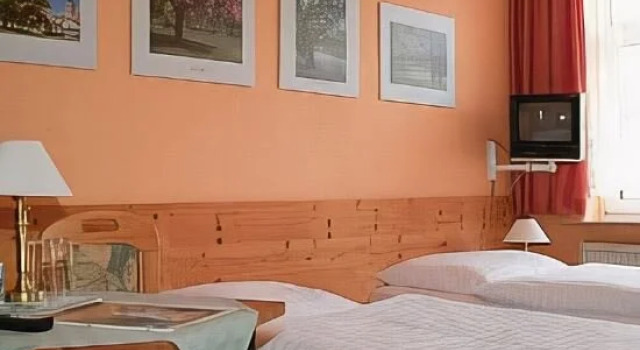 Triskele Haus - Ökologisches Seminar- & Gästehaus Neustrelitz
