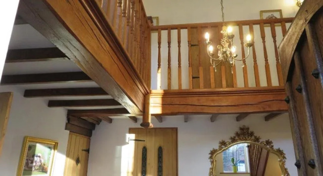 Corner Farm, Забронировать Фермерский дом Отели Кру с парковкой, Парковка