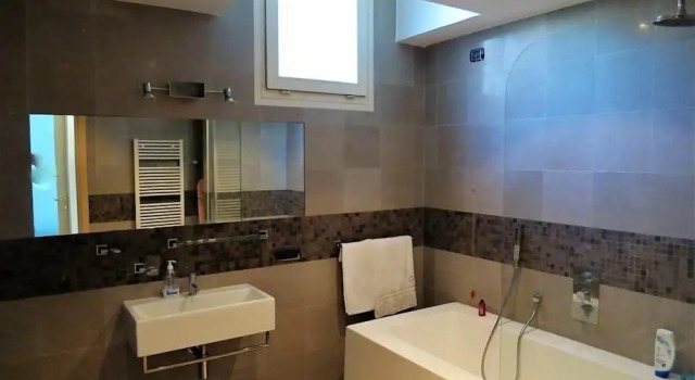 Апартаменты Villa Oliveto with Pool and Lake view