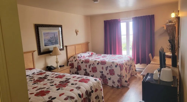 Четырёхместный номер Superior Hotel Motel Du Havre