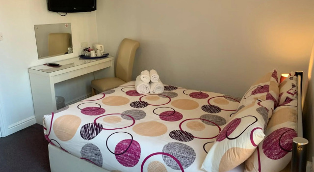 Austins Guest House, Забронировать Гостевой дом Гостевые дома Кардиффа, рядом с Blackfriars Priory, Гостевой дом