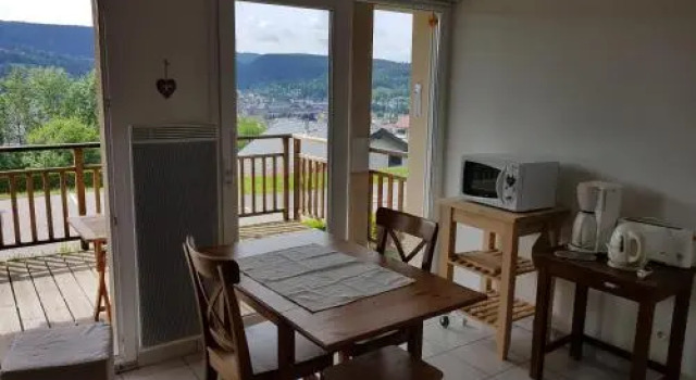 F2 Sur Les Hauteurs De Gerardmer, Забронировать Отель Отели Жерарме с парковкой, Парковка