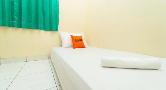 Sky House by Reddoorz, Boek Hotel Hotels in Bandung met parkeren, in de buurt van Maranatha University, Parkeren