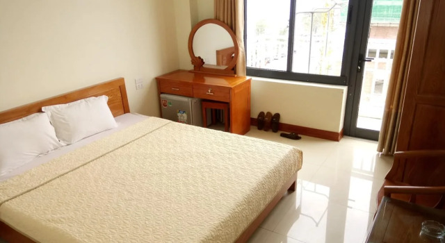 Vu Phong 3 Hotel, Забронировать Отель Отели Тханьхоа́ с парковкой, Парковка
