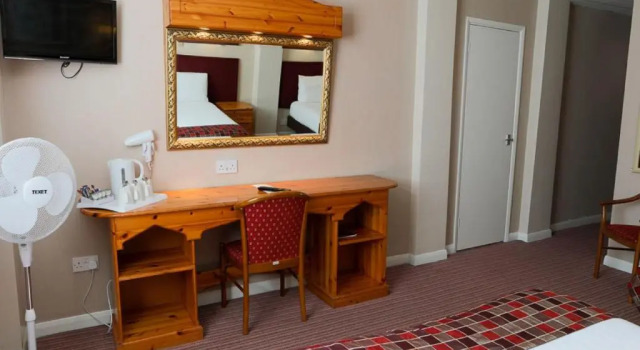 Двухместный номер Standard King Charles Hotel