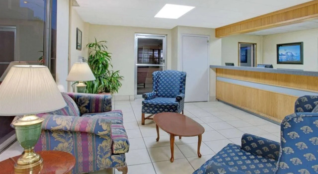 Travelodge - Orlando Downtown