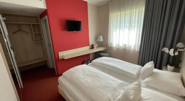 Двухместный номер Standard Serways Hotel Spessart Sud