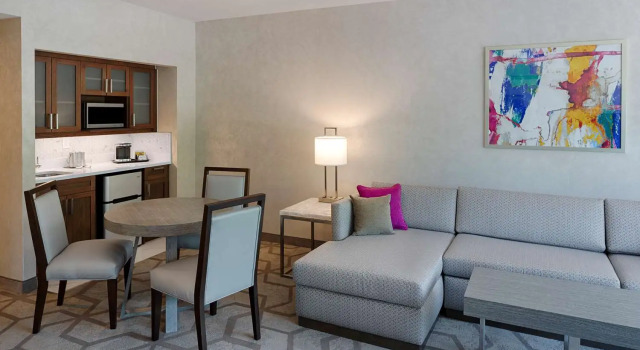 Двухместный люкс с 2 комнатами The Kingsley Bloomfield Hills - a DoubleTree by Hilton