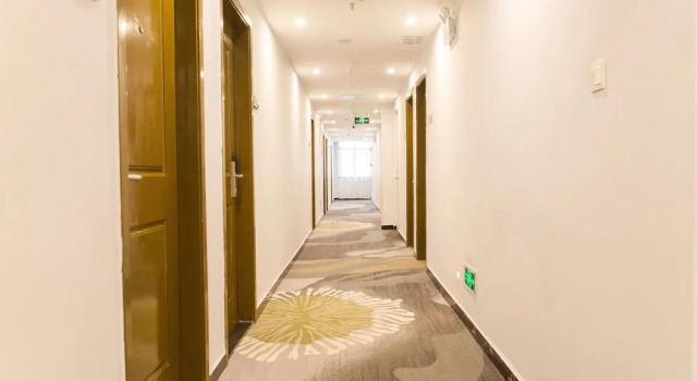 Номер Standard J Tour Inn