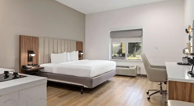Двухместный люкс Hawthorn Extended Stay by Wyndham Port Arthur