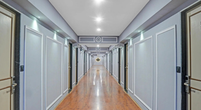 OYO Townhouse 674 Crescent Rooms And Benquet, Rezervovat Rekreační dům Chaty v Gujarat, Chalupa