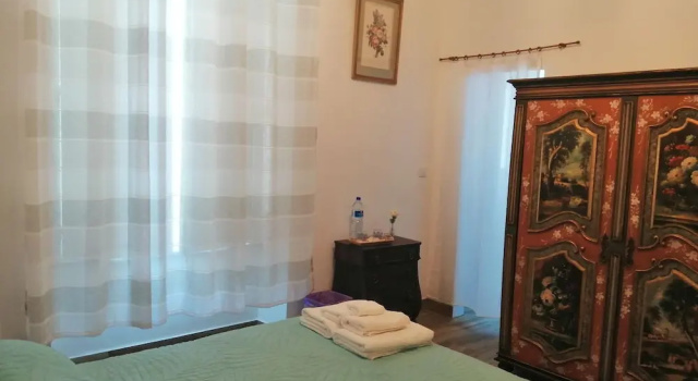 Pias Guesthouse, Book Bed and Breakfast Hotels in Alentejo with Parking, Parking