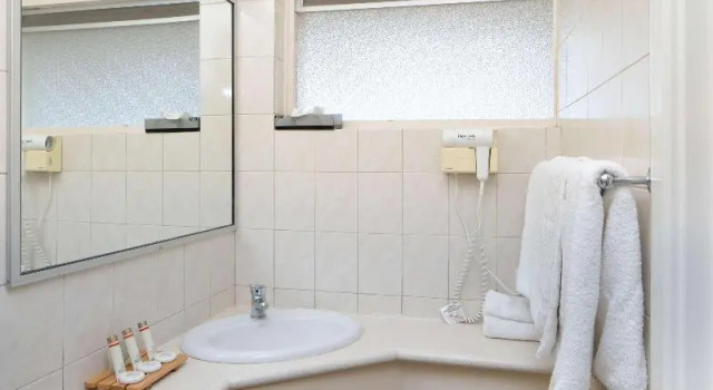 Номер Deluxe Hospitality Geraldton SureStay Collection by Best Western