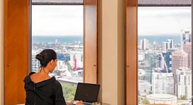 Номер Classic с видом на город Sofitel Melbourne On Collins