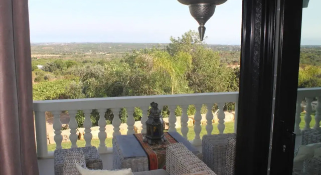 Вилла с балконом Luxurious Villa in Silves With Swimming Pool