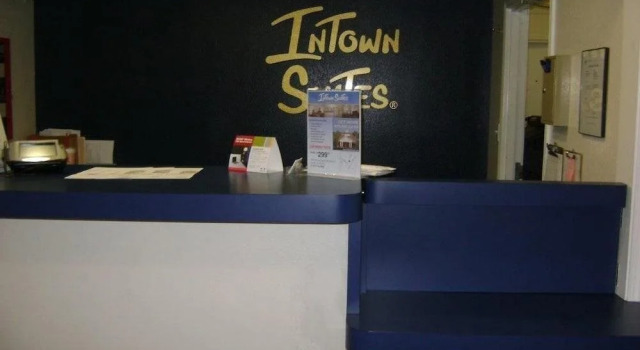 InTown Suites Extended Stay San Antonio TX - Leon Valley North, Забронировать Отель Сан-Антонио Bexar County, рядом с San Antonio Aquarium