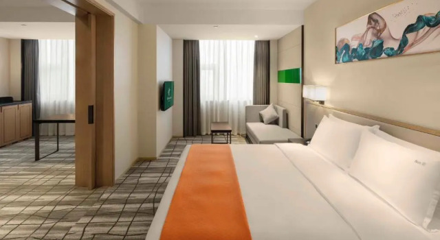 Люкс c 1 комнатой Holiday Inn Chengdu Airport by IHG