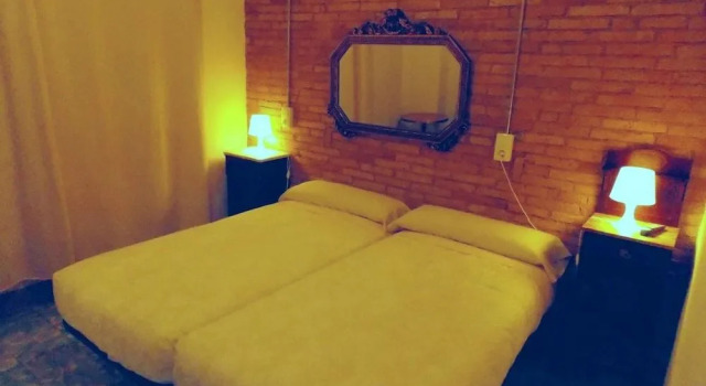 Hostal Cal Pla, Забронировать Отель Сан-Льоренс-Саваль Vallès Occidental