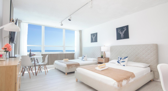Студия люкс Panoramic Girasole Apartments