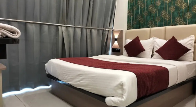 Двухместный номер Standard Hotel Paris Plaza