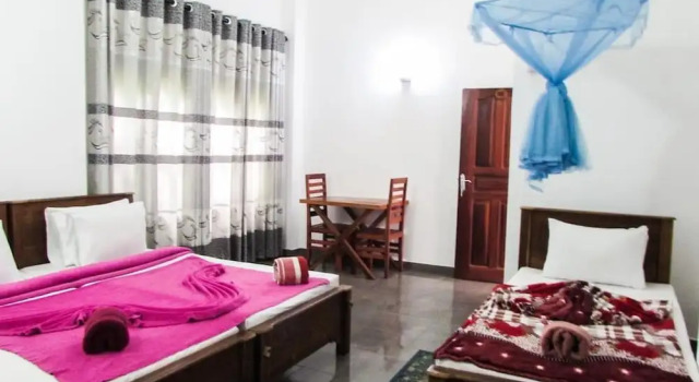 Номер Deluxe Adams Peak Inn