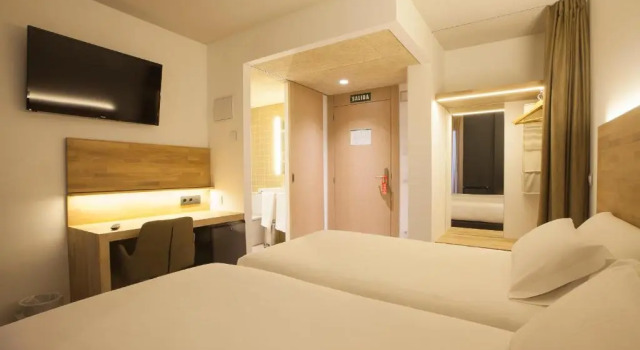 Номер Standard Hotel A Pamplona