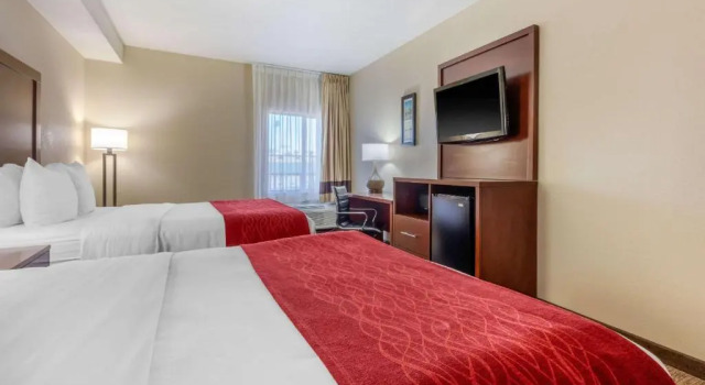Четырёхместный люкс Superior Comfort Inn Lenoir City-Knoxville