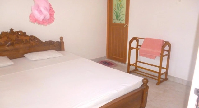 SeaView Paradise Inn