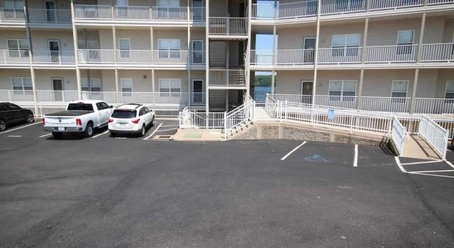 Lands End 205 - 3 Br Condo