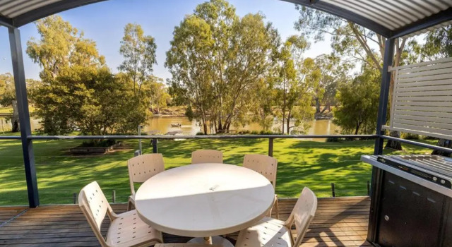 Вилла Deluxe с 2 комнатами с видом на реку BIG4 Deniliquin Holiday Park