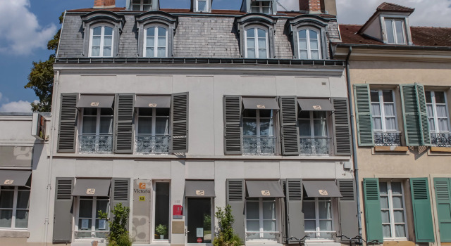 The Originals Boutique, Hôtel Victoria, Fontainebleau, Забронировать Бутик-отель Отели в центре Фонтенбло с завтраком, отели в центре Фонтенбло с завтраком