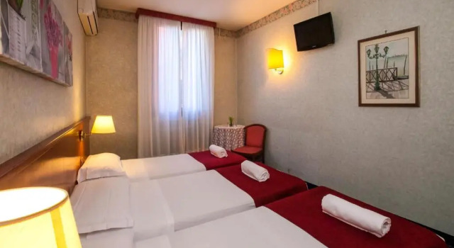 Трёхместный номер Hotel Kappa