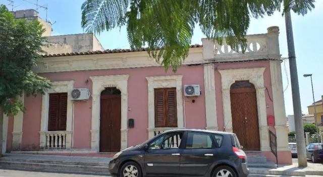 Pink liberty house