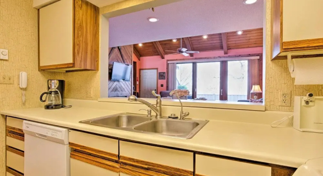 Апартаменты All-season Base in Beech Mountain, Pets Welcome!