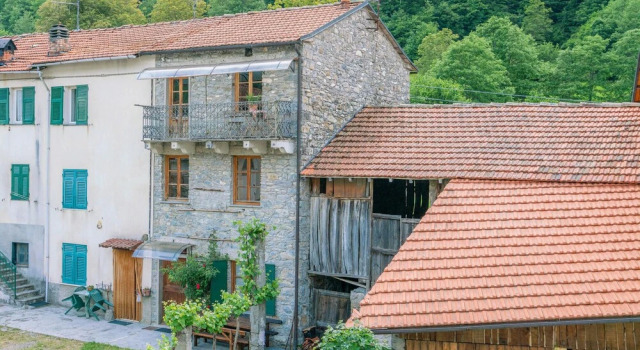 Awesome Home in Loco di Rovegno With Wifi and 4 Bedrooms, Réserver Hôtel Rovegno 