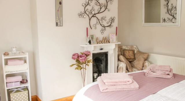 Ensdon Lea Cottage, Varaa Lomakoti Mökit kohteessa Merseyside, Mökki