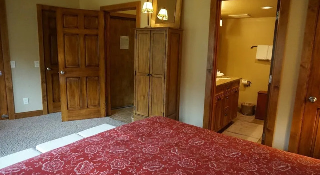 2 Bedroom Ski in, Ski out Luxury Residence Located on Fanny Hill in the Heart of Snowmass Village