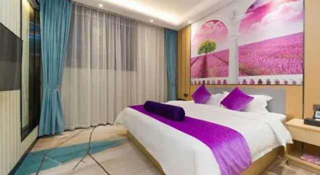 Люкс Deluxe Yifeng Boutique Hotel (Dongguan Guomao)