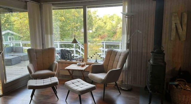 4 Star Holiday Home in Aakirkeby, Book Feriehus Sommerhuse i Hovedstaden region, Hytte